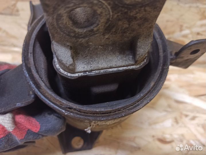 Подушка двигателя левая Kia Ceed ED