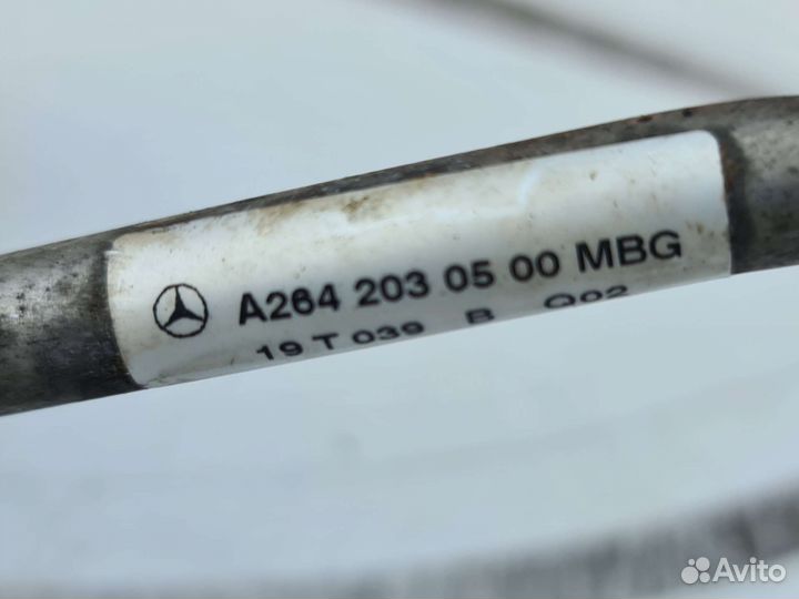 Патрубок системы охлаждения Mercedes W213 M264