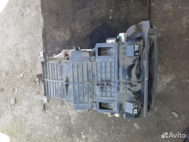 Корпус печки радиатор Рено Логан 1