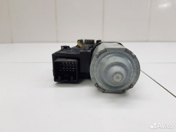 Моторчик люка (Faw Besturn X80)