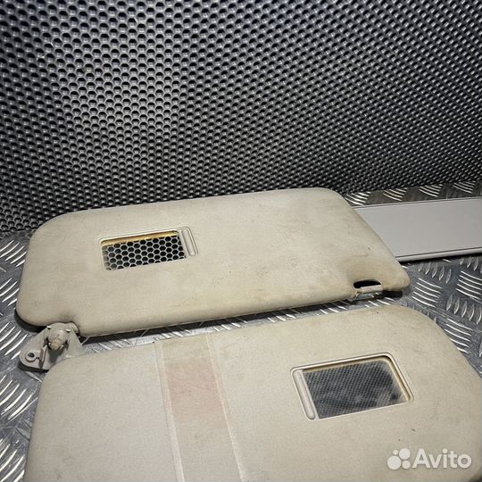 Козырек солнцезащитный Митсубиси Паджеро 3