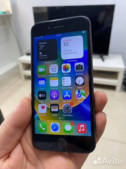 iPhone 8, 64 ГБ