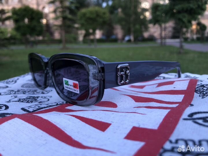 Солнцезащитные очки