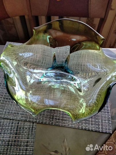 Ваза для фруктов чешское цветное стекло