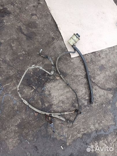 Трубки гура Renault Logan 2