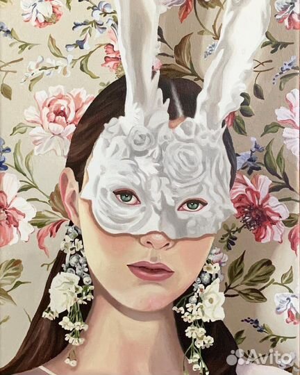 Картина маслом девушка в маске заяц цветы