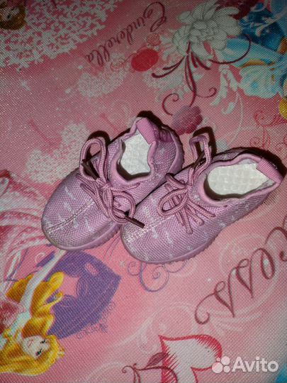 Кроссовки для девочки 22