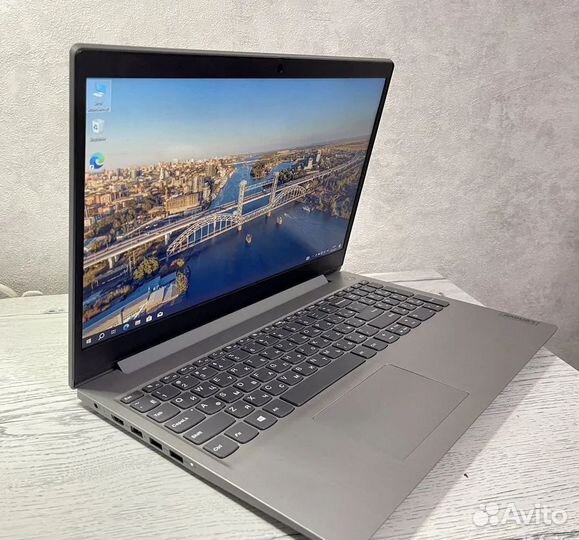 Lenovo i3/8гб/SSD/FullHD IPS современный