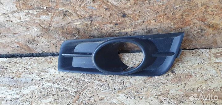 Решетка в бампер правая Chevrolet Cruze 2009-2016