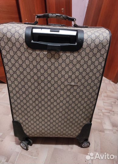 Чемодан на колесах бу большой