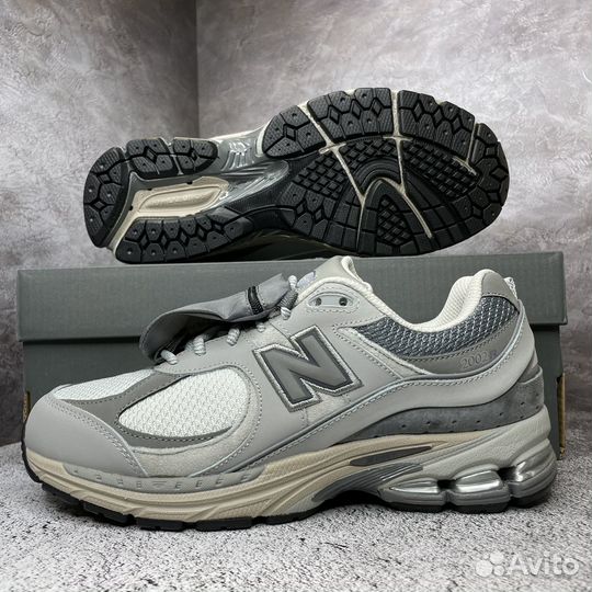 Кроссовки New Balance 2002R