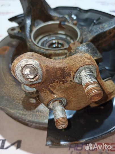 Кулак поворотный передний правый Toyota Camry 55