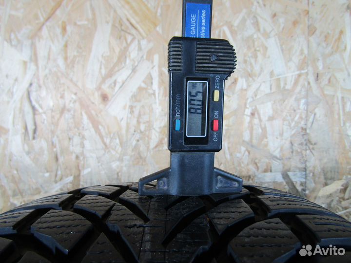 Nokian Tyres WR SUV 4 235/55 R18