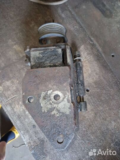 Кронштейн компрессора рефрижератора на Газель