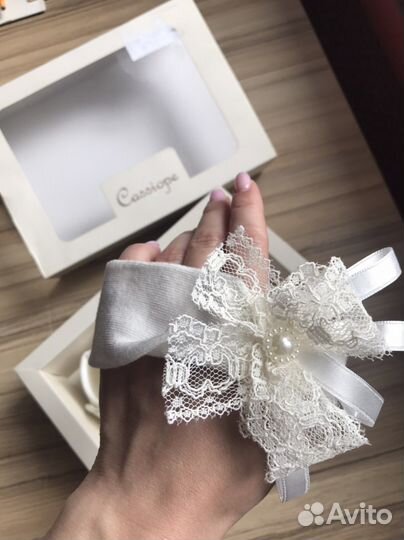 Набор для новорожденной (тапочки и повязка)