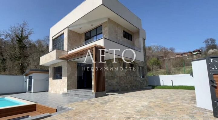 Коттедж 150 м² на участке 4 сот.