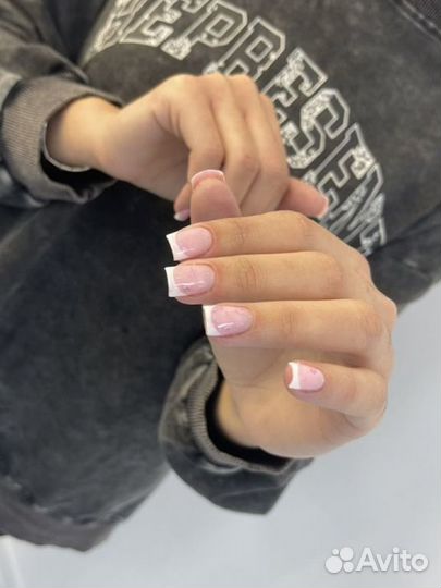 Маникюр/педикюр