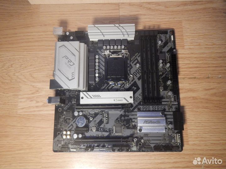 ASRock B560M Pro4, LGA 1200, Intel B560, mATX