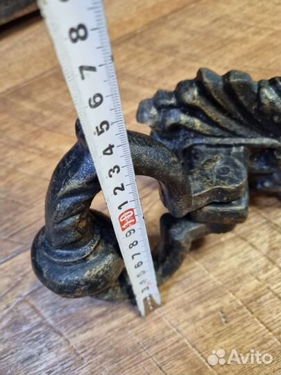 Дверная ручка-Стучалка. Чугун. Достаточно больша