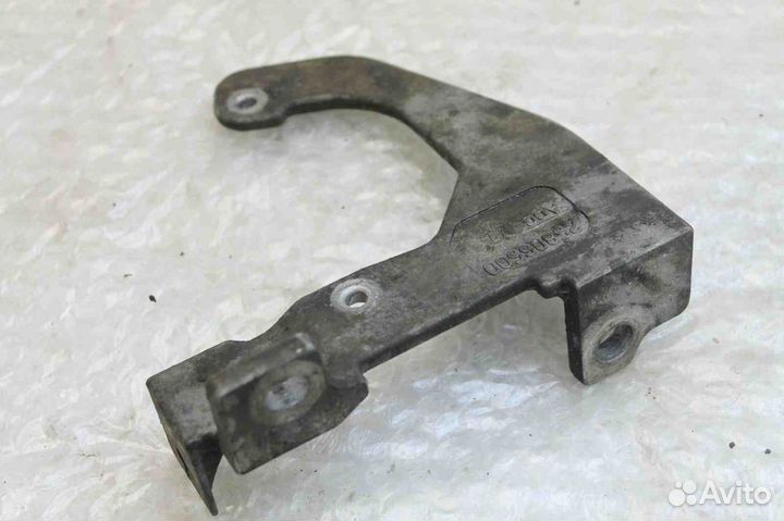 Кронштейн вакуумного насоса Cadillac CTS 2008