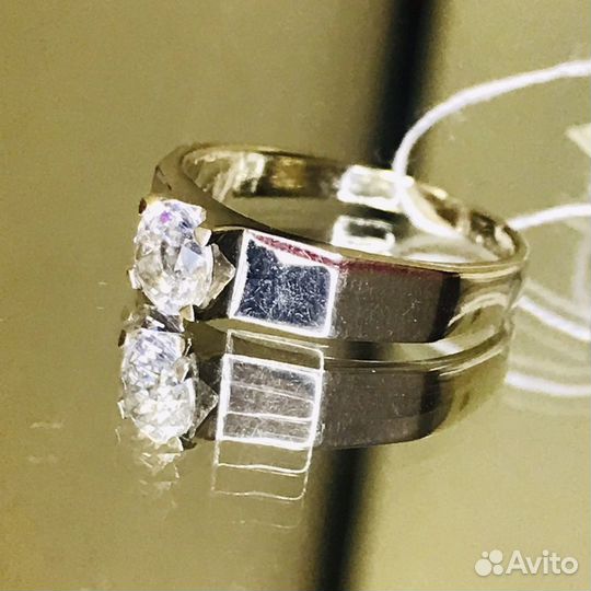 Золотое кольцо с бриллиантом CIN 0,52ct