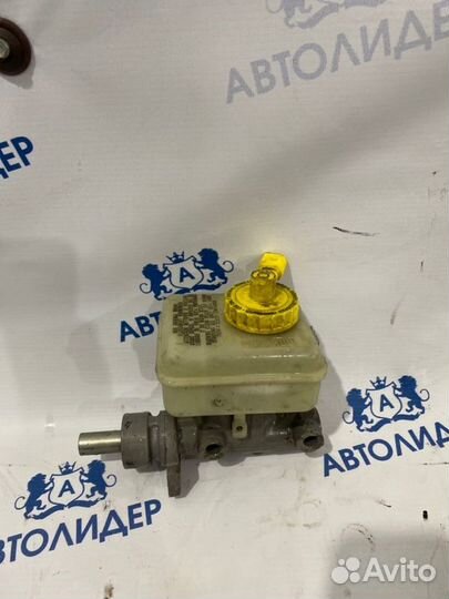 Главный тормозной цилиндр Skoda Octavia Tour A4