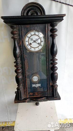 Старинные настенные часы
