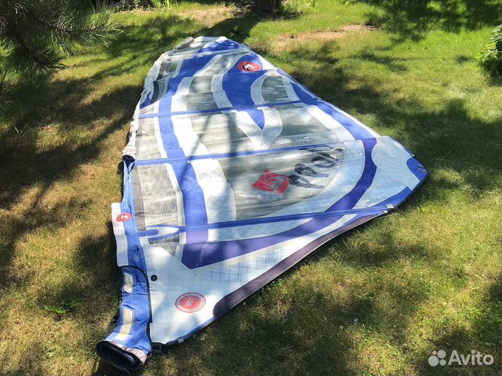 Парус для виндсерфинга