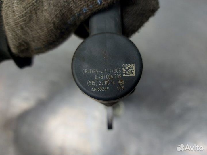 Топливная рейка левая Jeep Grand Cherokee WK2