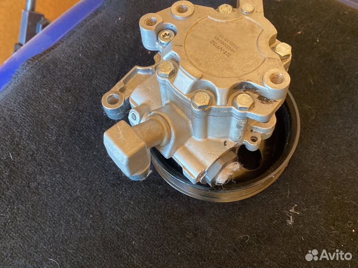 Насос гидроусилителя HH200824A