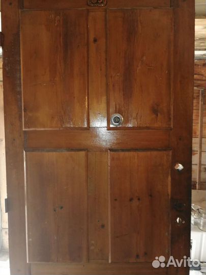 Дверь входная 204 на 87, другая 200 на 80