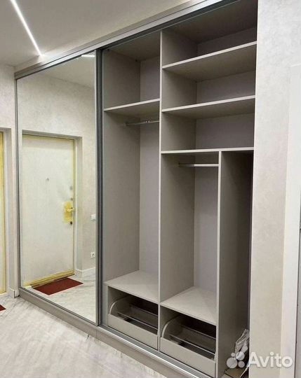 Многофункциональный шкаф купе