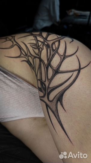 Тату модель трайбл, готика