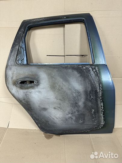 Дверь задняя правая Renault Duster