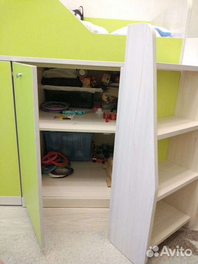 Кровать чердак со столом