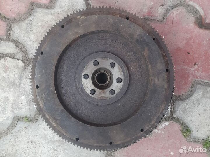 Маховик на Audi 80b4 2.0