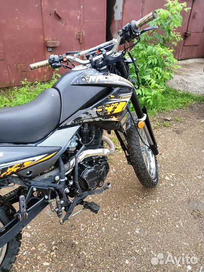 Мотоцикл рейсер 200