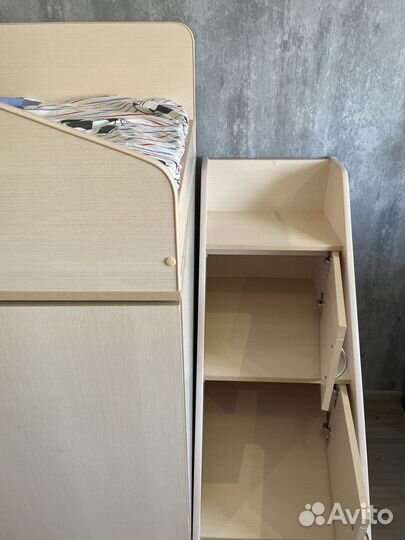 Детская кровать чердак со шкафом