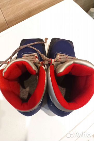 Лыжные ботинки