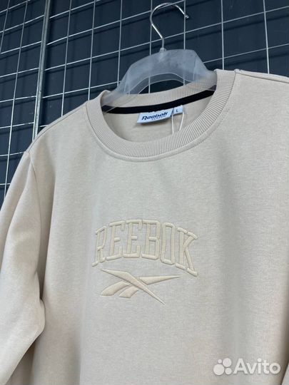 Спортивный костюм Reebok