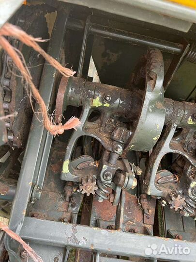 Пресс-подборщик Rivierre Casalis RC 42, 1997