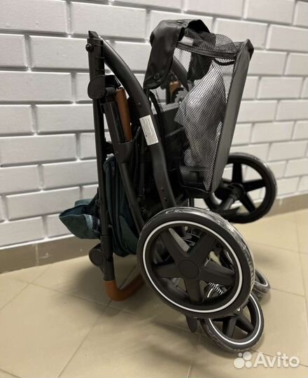 Прогулочная коляска Tomix dark green новые