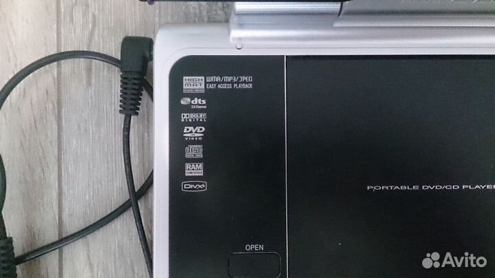 DVD-LS80. портативный DVD-проигрыватель Panasonic