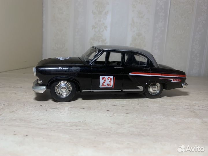 Модель газ-21 Волга