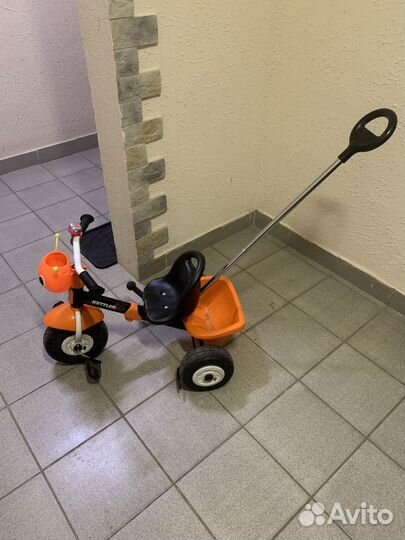 Детский велосипед трехколесный с ручкой 