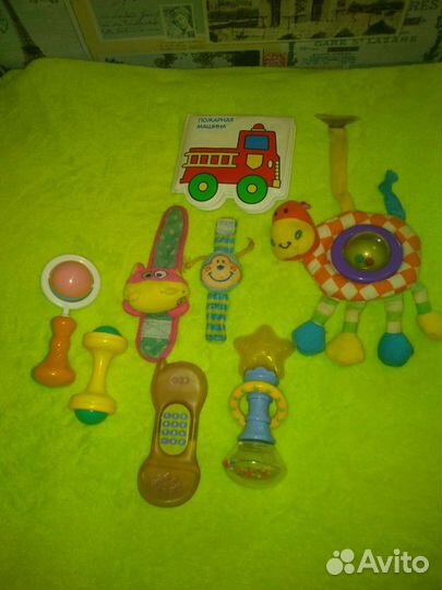 Погремушки и грызунки для малышей