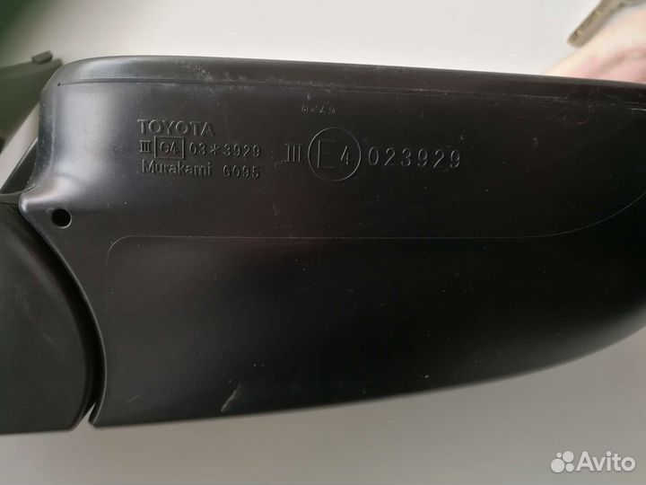 Зеркало на RAV4
