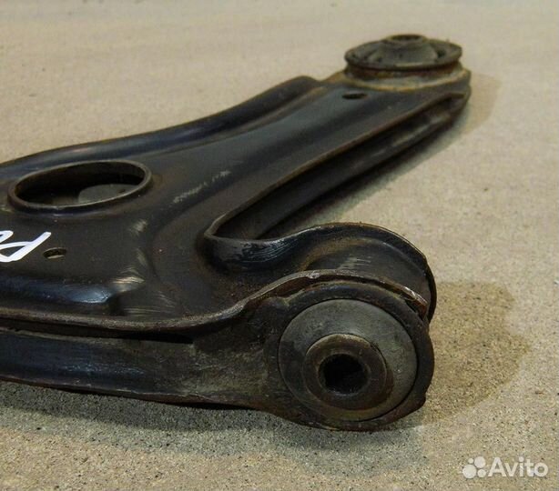 Рычаг передний правый VW Polo 3 / Golf 2