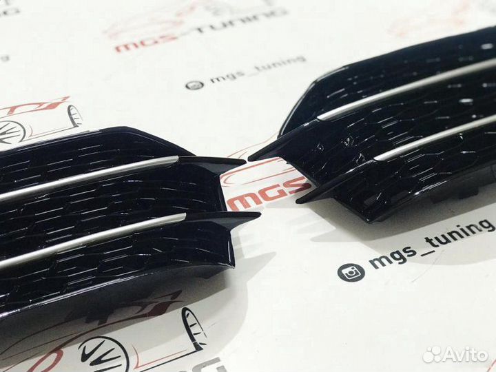 Вставки в бампер Audi A1 14-н.в. стиль RS1 Хром