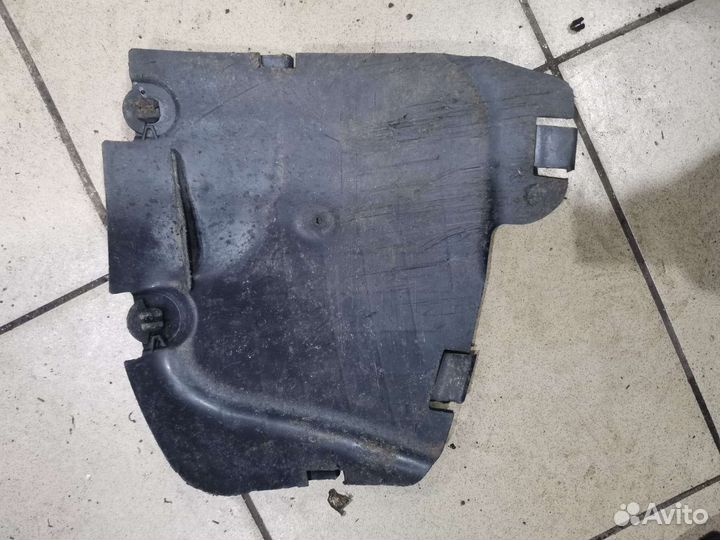 Mercedes w205 Лючок локера левый